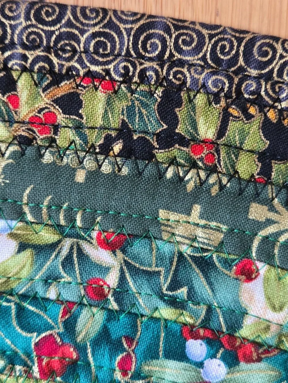 Christmas Print Jelly Roll Oval Rug